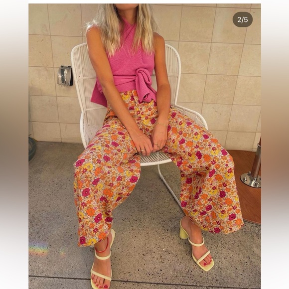 Free People Menorca Cropped Printed Pants in Tan Floral Combo - Picture 3 of 4